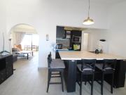 Apartamento T2 renovado localizado no Edificio Vila...