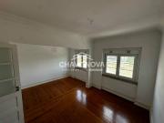 Apartamento T2 Renovado na Avenida 5 de Outubro, ao lado...
