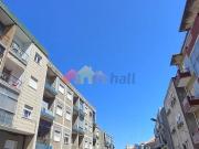Apartamento T2 Renovado na Camarinha em Setbal