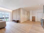 Apartamento T2 renovado, no Centro do Porto