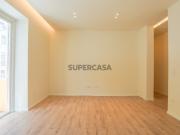 Apartamento T2 Renovado para Venda junto ao IPO, em 7...