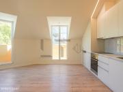 Apartamento T2 Renovado para Venda junto ao IPO, em 7...
