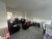 Apartamento T2 semi remodelado na Agualva para arrendar