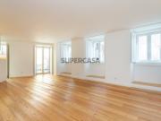 Apartamento T2 situado na Rua do Terreirinho, junto ao...