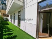 Apartamento T2, terraço de 53m2 novo, na praça do Chile...