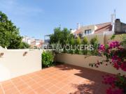 Apartamento T2 Totalmente Remodelado com Jardim...