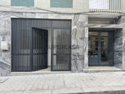 Apartamento T2 totalmente remodelado, com pátio interior...