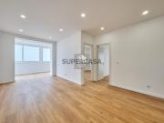 Apartamento T2 totalmente remodelado com vista mar e...