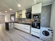 Apartamento T2, totalmente remodelado, em Benfica Lisboa