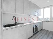 APARTAMENTO T2 TOTALMENTE REMODELADO EM QUELUZ