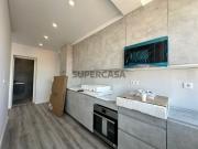 APARTAMENTO T2 TOTALMENTE REMODELADO EM QUELUZ
