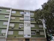 Apartamento T2 totalmente remodelado junto ao Hospital...
