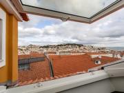 Apartamento T2 Renovado com Vista Rio | Chiado | Lisboa