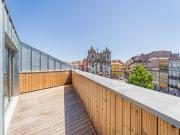 Apartamento T2 Triplex com Terraço na Praça da Batalha...