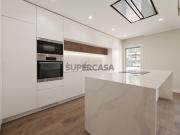 Apartamento T3+1 T4 com Terraço e Garagem para 4 Carros...