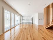 Apartamento T3+1 em São João do Estoril com 3 Suítes e... Apartamento T3+1 em São João do Estoril com 3 Suítes e...