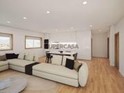 Apartamento T3+1 no centro de Fiães