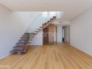 Apartamento T3 +1 com Mezanino / 3 vagas de garagem