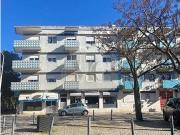 Apartamento T3, 3º andar sem elevador, Localizado no...