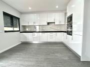 Apartamento T3 à venda em Quelfes, concelho de Olhão,...
