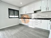 Apartamento T3 à venda em Quelfes, concelho de Olhão,...