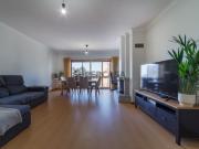 Apartamento T3 à venda na avenida da Praia, 1775...