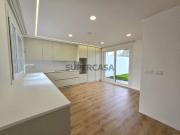 Apartamento T3 c/ Varanda de 22 m2 em Condomínio Privado...