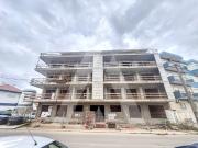 Apartamento T3 c/ Varanda, Parqueamento e Arrecadação