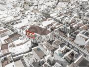 Apartamento T3 com amplo terraço num edifício histórico...