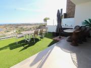 Apartamento T3 com amplo terraço vista mar