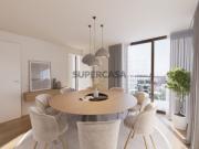 Apartamento T3 com área exterior e garagem no Areeiro,...