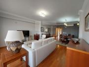 Apartamento T3 com Box 2 carros, no alto de Algés