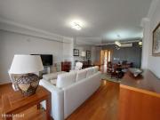 Apartamento T3 com Box 2 carros, no alto de Algs