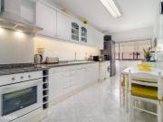 Apartamento T3 com Box em Queluz