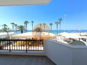 Apartamento T3, com estacionamento, na primeira linha de...