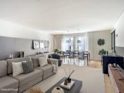 Apartamento T3 com estacionamento no Conde Lima, Lisboa