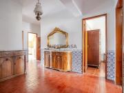 Apartamento T3 com garagem e arrecadação na Torre da Marinha