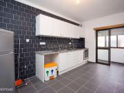 Apartamento T3 com garagem e arrumo no soto