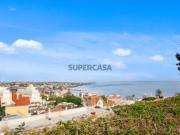 Apartamento T3 com garagem e vista mar no Monte Estoril