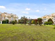 Apartamento T4 com garagem junto á escola alemã