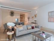 Apartamento T3 com garagem na Rua do Alecrim, Lisboa