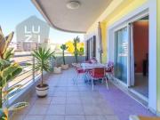Apartamento T3 com grande varandas e garagem para 2...