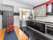 Apartamento T3 com Logradouro