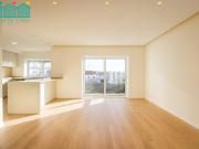 Apartamento T3 com Lugar de Estacionamento em Esgueira