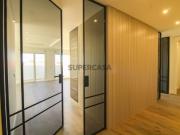 Apartamento T3 com Parqueamento e Arrecadação na Quinta...