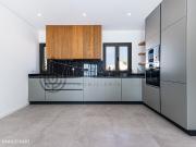 Apartamento T3 com piscina, dois lugares de garagem e...