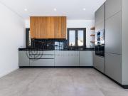 Apartamento T3 com piscina, dois lugares de garagem,...