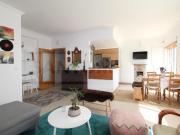 Apartamento T3, com piscina e jardim comuns, zona...