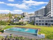 Apartamento T3 com piscina privativa e 65.8m2 terraço...