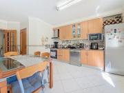 Apartamento T3 com Quintal e Áreas Amplas na Horta de...